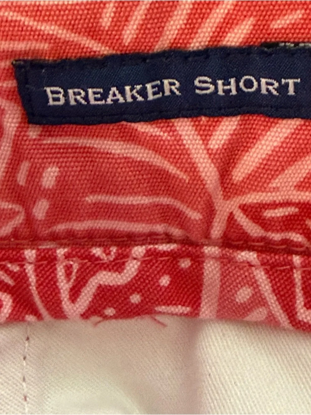 Vineyard Vines 7 “ Breaker Shorts - Picture 8 of 8